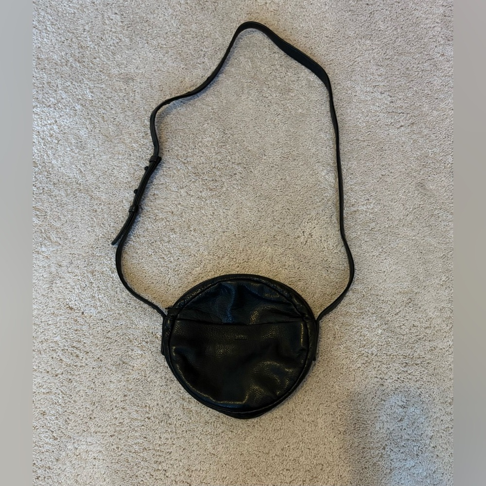 Baggu circle purse black leather